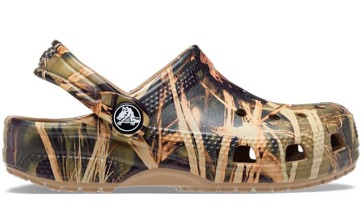 Anillo XV Años de Corazon con Piedras Multicolor de Oro Laminado 14K